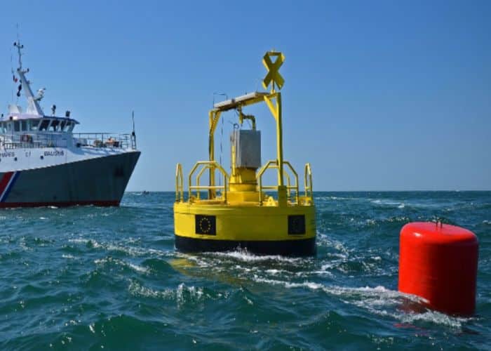 Aplicação da bóia de amarração Eva