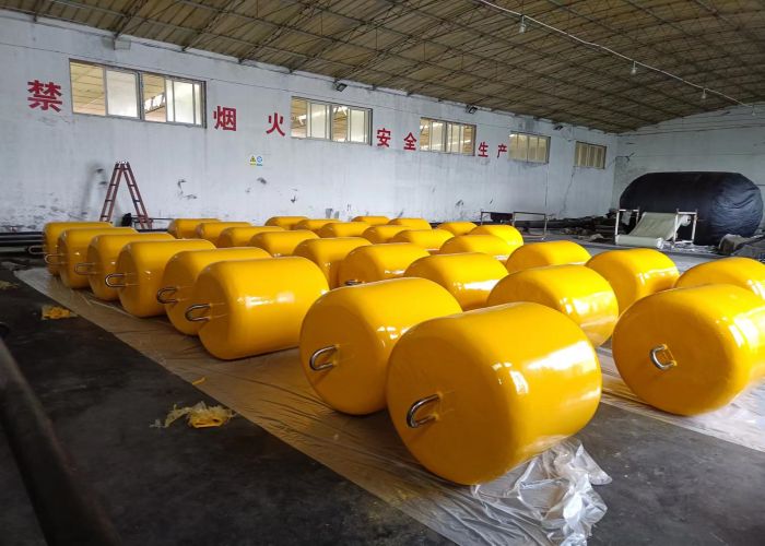 Produção da bóia de amarração Eva 1