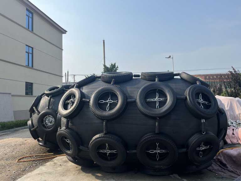 Como escolher as defensas marítimas certas