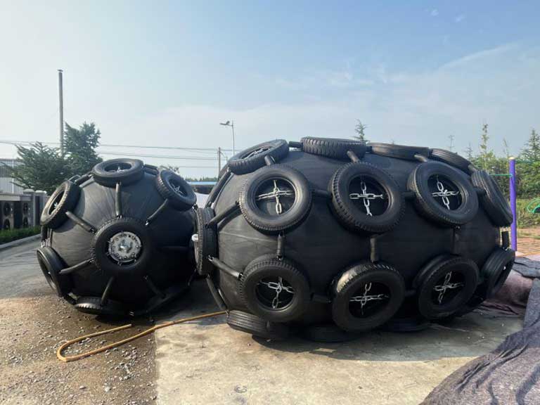 Pneumático-Fender-27