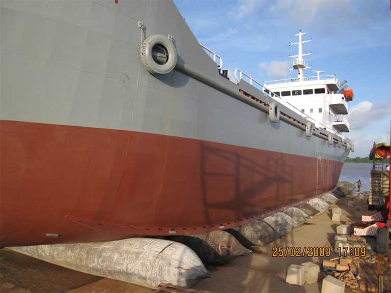 Airbags para Lançamento de Navios 17
