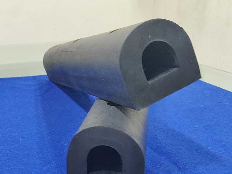 Rubber-D-Fender-2